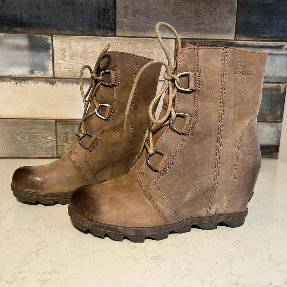 EUC Sorel Joan of Arctic Brown Leather Lace-Up Wedge Boots - Picture 3 of 12